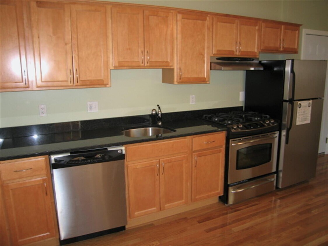 Primary Photo - 109 Orchard St