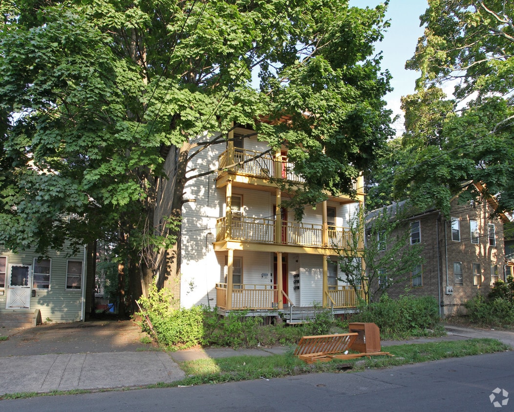 Building Photo - 47-49 Lawlor St