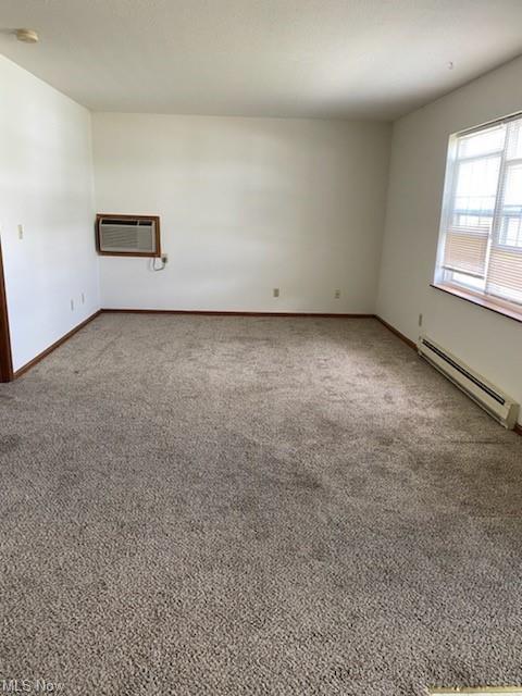 Building Photo - 105 Fairways Dr