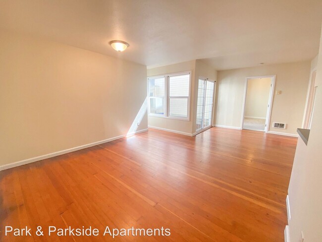 Building Photo - 620 19th Ave E