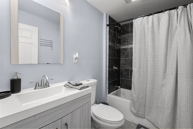 Building Photo - 51 Wallingford Rd