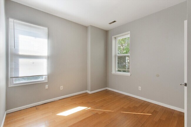 Foto del edificio - 1716 N 18th St