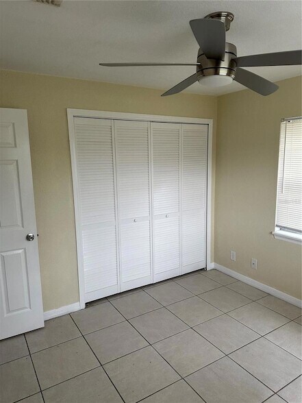 Building Photo - 102 Lullwater St