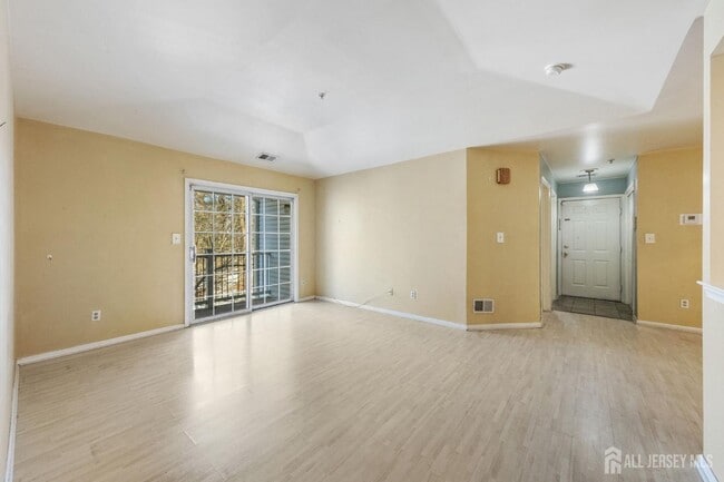 Building Photo - 1036 Waterford Dr