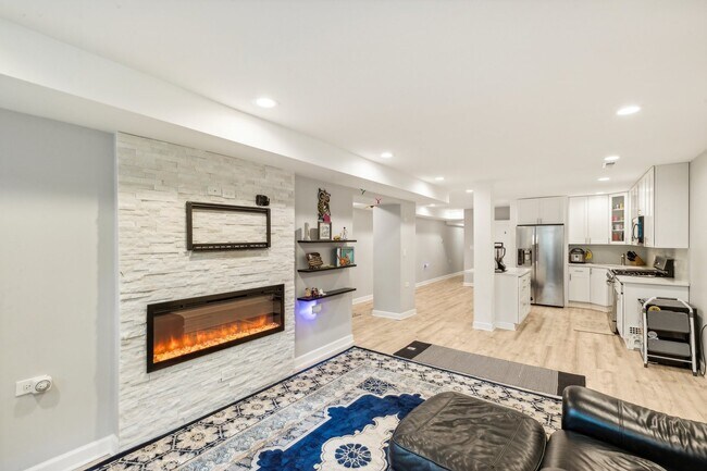 Foto del edificio - 1135 W Farwell Ave