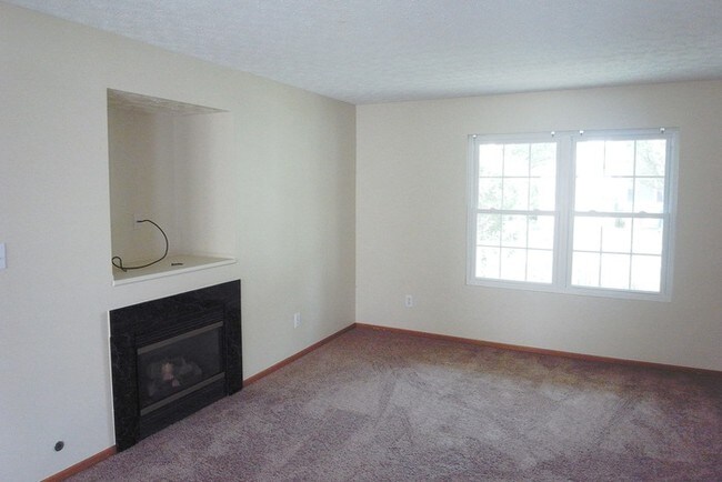 Building Photo - 3874 Revolutionary Dr