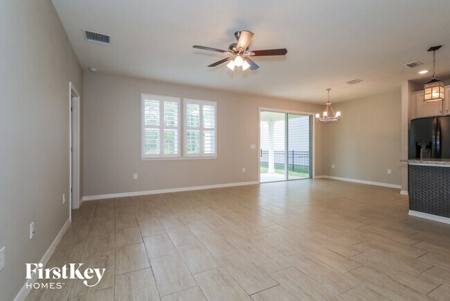 Building Photo - 365 La Mancha Dr