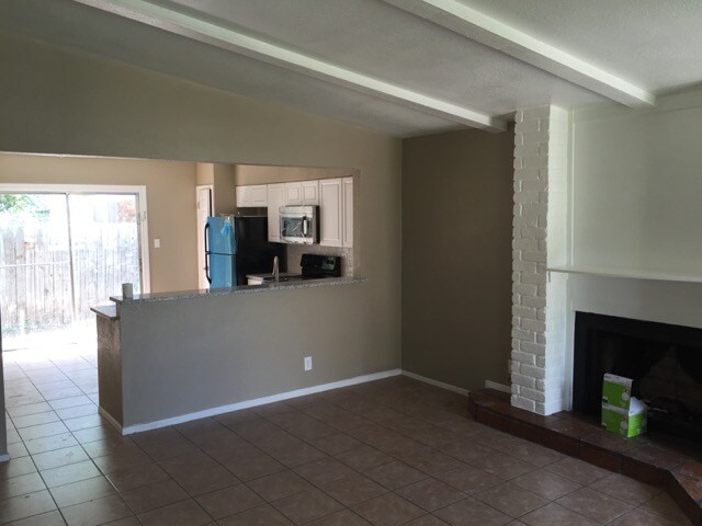 Building Photo - 1103 W Rundberg Ln