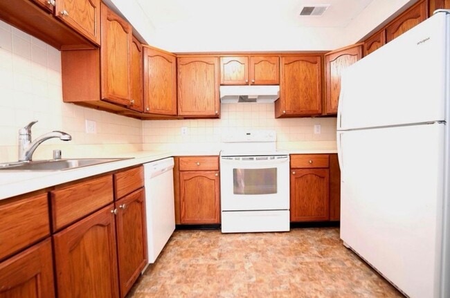 Building Photo - Halethorpe, MD