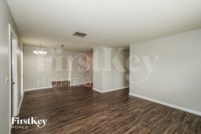 Building Photo - 6807 S Cortez Ave