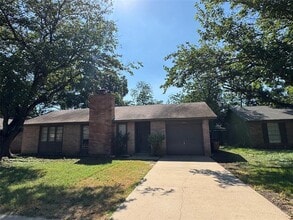 Building Photo - 1645 Chippeway Ln