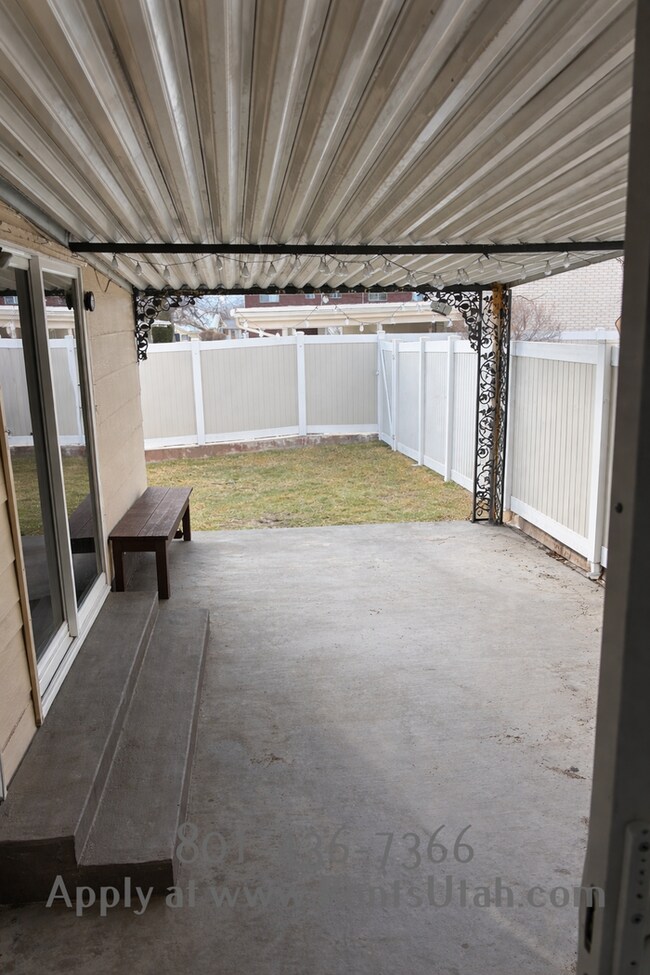 Foto del edificio - Provo Townhome