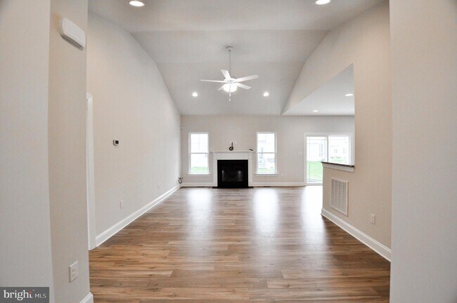 Foto del edificio - 28896 E Henry Pl