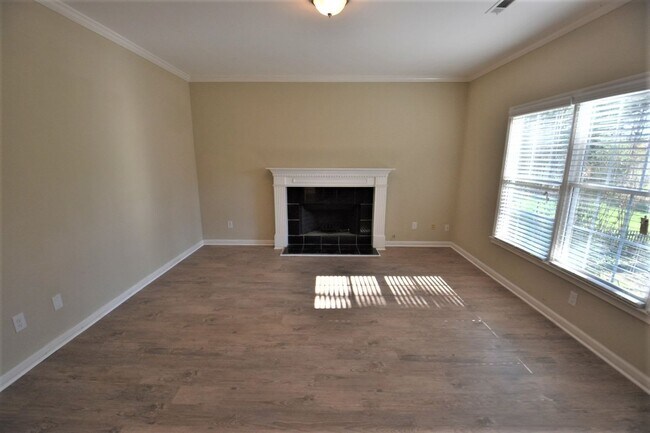 Foto del edificio - 3443 Kenilworth Ct