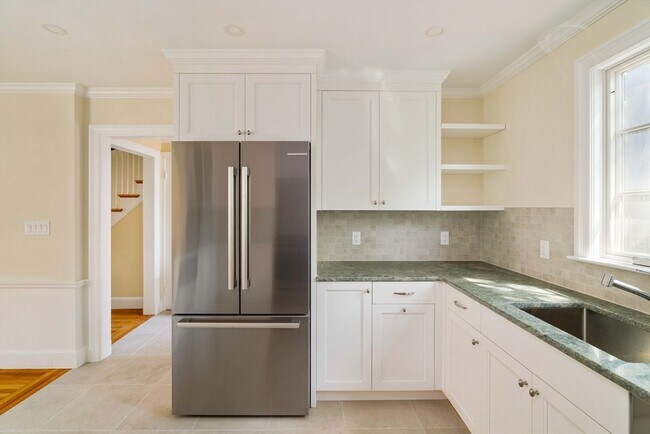 Building Photo - 48 Gorham St