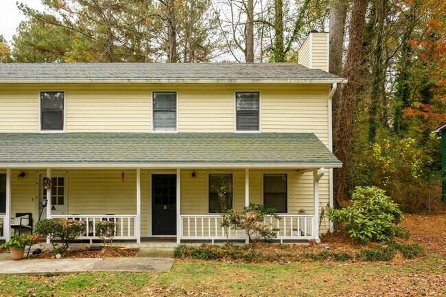 Building Photo - 1520 Springwood Dr SE