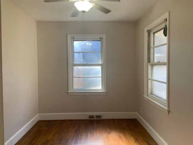 Foto del edificio - Lindley Park 3 Bedroom Home with deck and ...