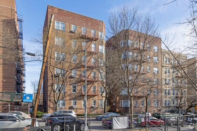 Foto del edificio - 3810 Greystone Ave