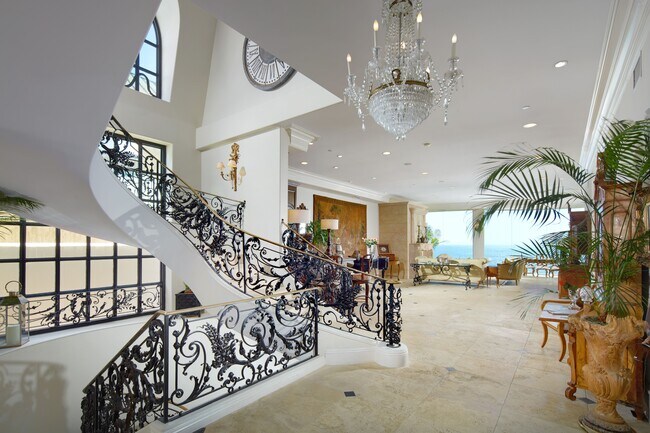 Building Photo - 18 Breakers Isle