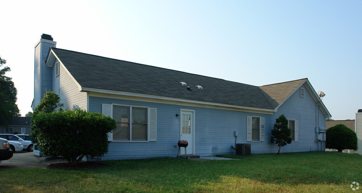 Foto del edificio - 2604 Millborough Ct