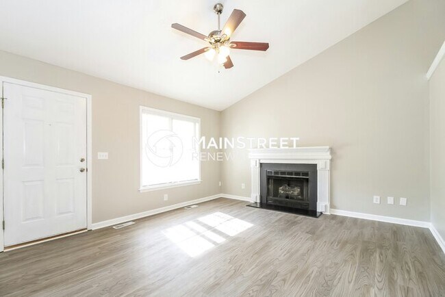 Foto del edificio - 3 Bedroom Pet-Friendly Home in Winston-Salem, NC with Main Street Renewal