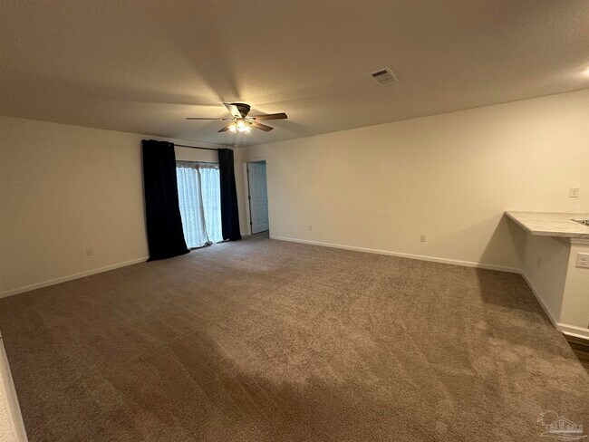 Foto del edificio - 8752 Schooner Ln