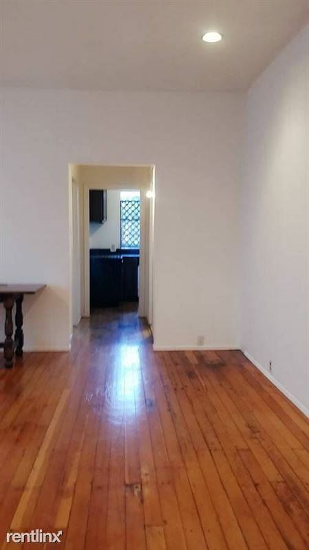 Building Photo - 8 Sumner St