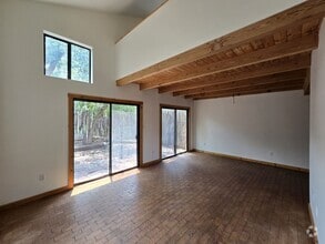 Building Photo - 808 Agua Fria St