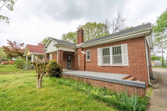 Building Photo - 505 Malone Cir