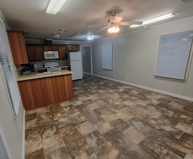 Foto del edificio - 46 Deerwood Park