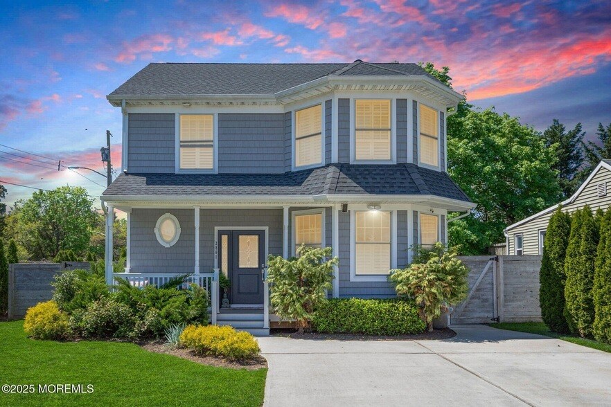 Foto principal - 2801 Harrison St