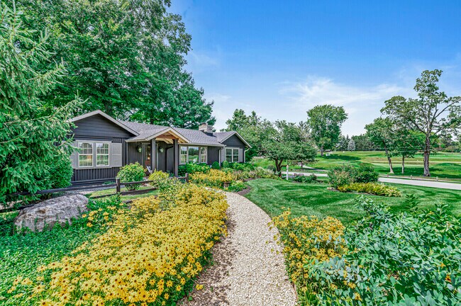Foto del edificio - 125 Woodland Ln