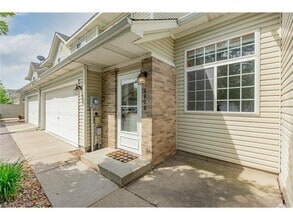Building Photo - 8878 Spring Ln