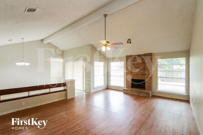 Building Photo - 7111 Navidad Rd