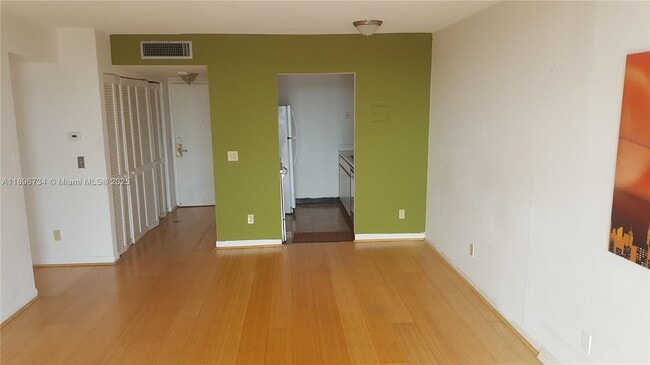 Building Photo - 2020 NE 135th St