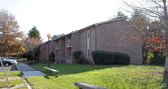 Building Photo - Belle Meade Apartments