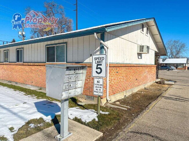 Foto del edificio - 64 S 2nd St