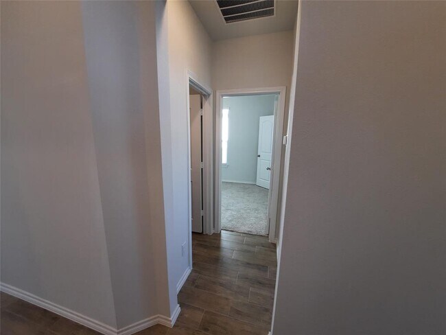 Foto del edificio - 1617 Barberry Hill Rd