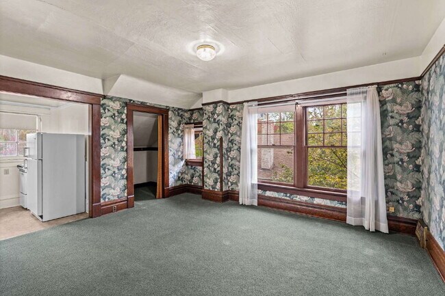 Foto del edificio - 308 W 13th Ave