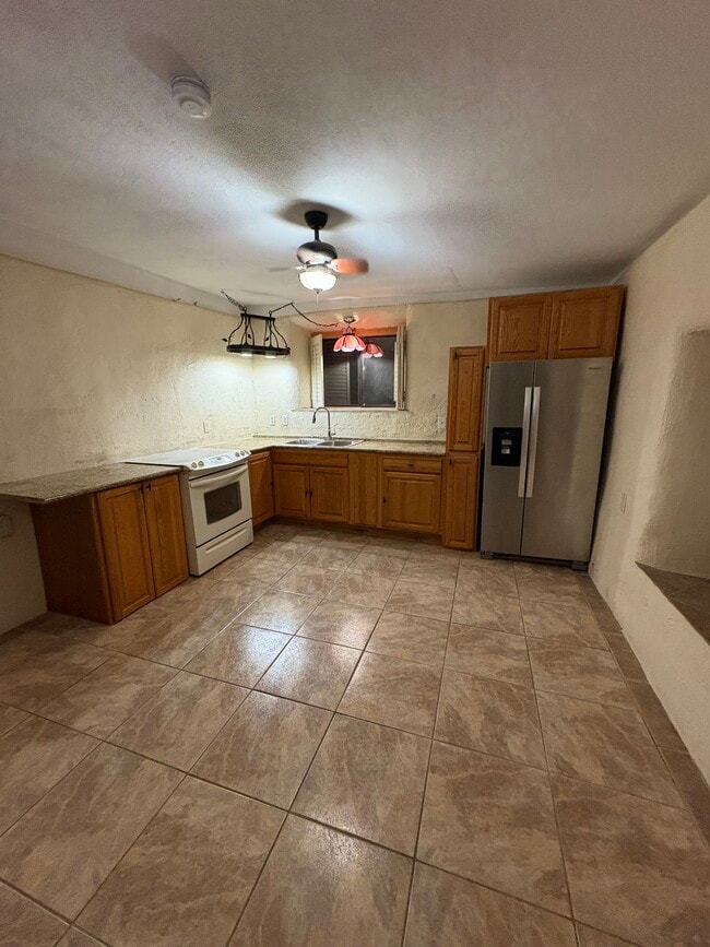 Building Photo - 7295 W Indian Kitchen Rd