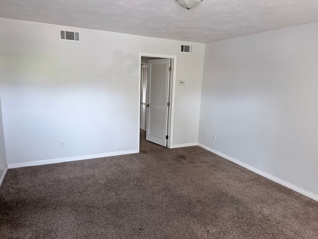 Building Photo - 1486 S 700 E