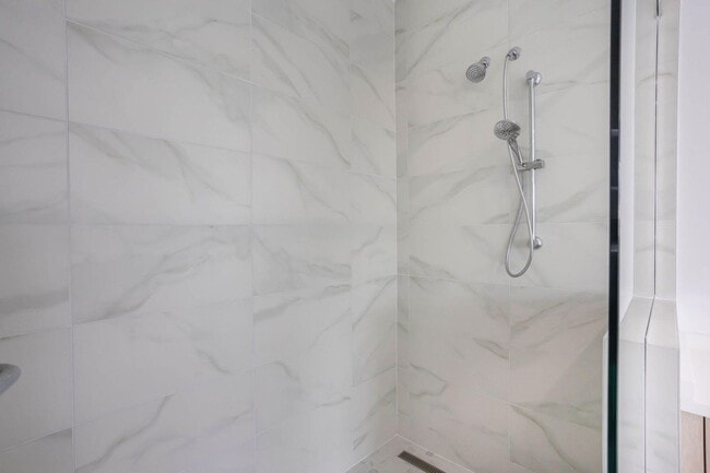 Foto del edificio - 21049 Violet Flds Wy