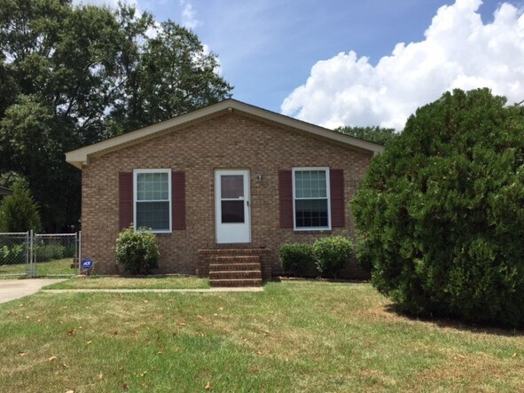 Front - 2310 Lucas St