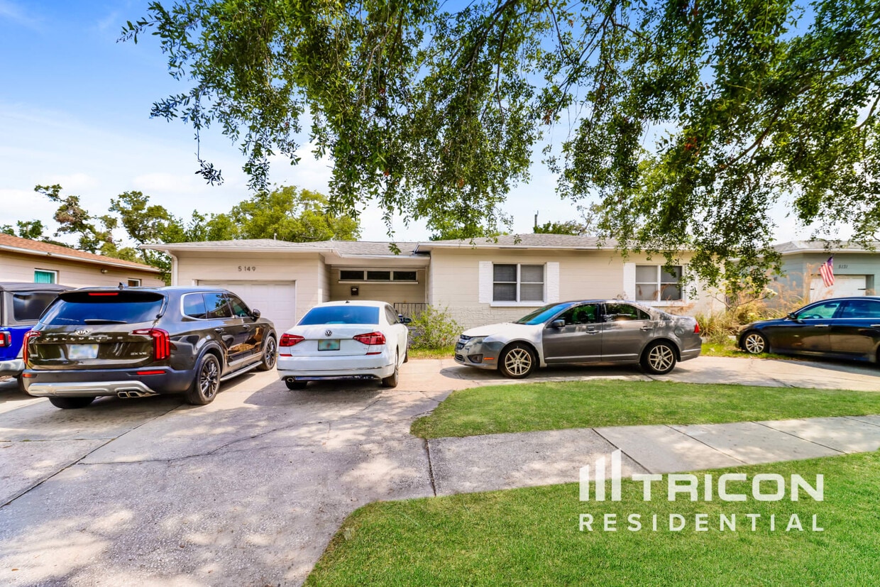 Foto principal - 5149 22nd Ave N