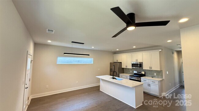 Foto del edificio - 19815 N Ferry St