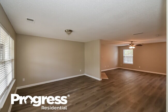 Foto del edificio - 2935 Pebble Creek Ln