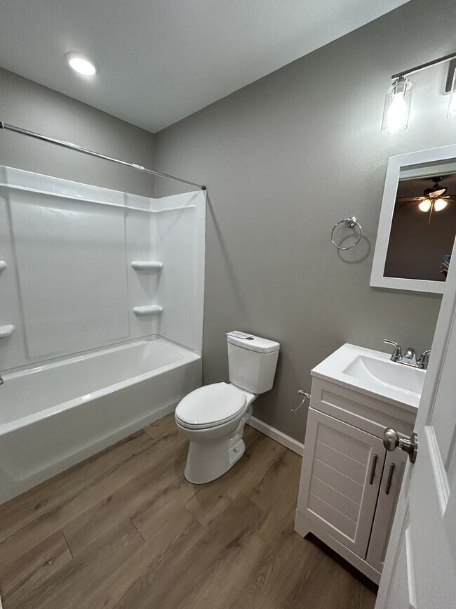 Foto del edificio - 716 Columbus St