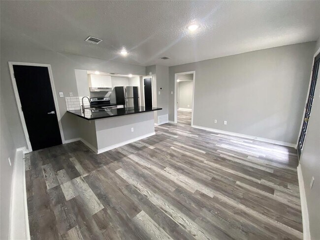 Building Photo - 4748 Merwin St