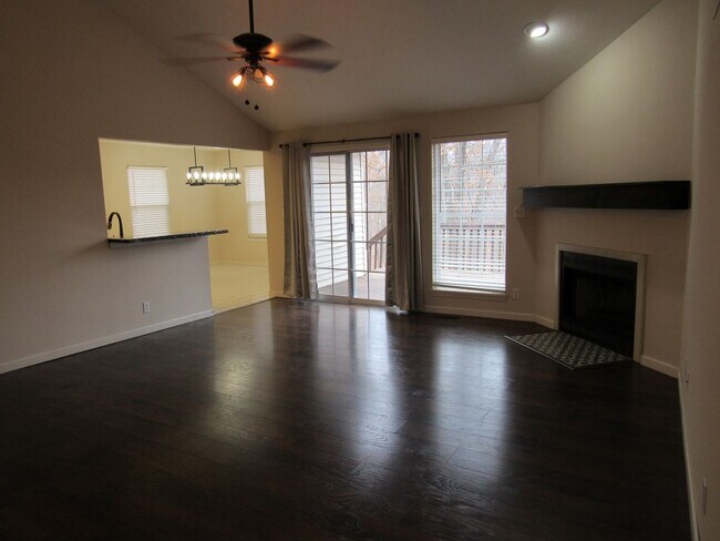 Foto del edificio - 3 bedroom house in Lake Ozark for rent