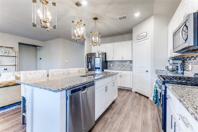 Foto del edificio - 2408 Buchanan Ln